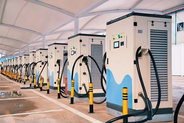 沃爾攜手羅賓森 亮相深圳留創站04.jpg