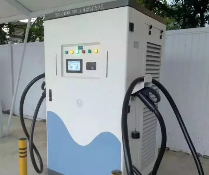 沃爾攜手羅賓森 亮相深圳留創站05.jpg